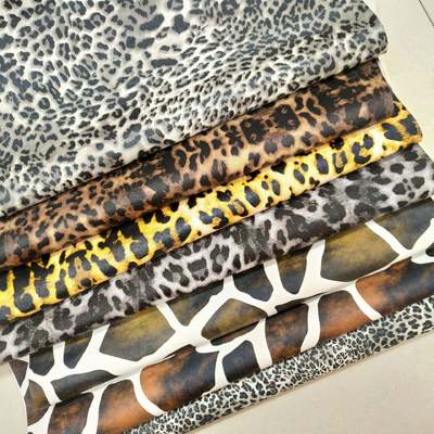 Großhandel PVC Leopard bedrucktes synthetisches Kunstleder für Tasche, Notizbuch, Handyhülle, Tischmatte, Kunstlederstoff