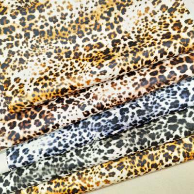 Großhandel PVC Leopard bedrucktes synthetisches Kunstleder für Tasche, Notizbuch, Handyhülle, Tischmatte, Kunstlederstoff