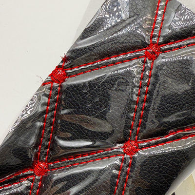Custom Quilted PVC Leder Autofußmatte 4,6 mm Dicke mit Schaumpolsterung Streckhaft fit Prägte bestickte Autositze Sofas für Taschen