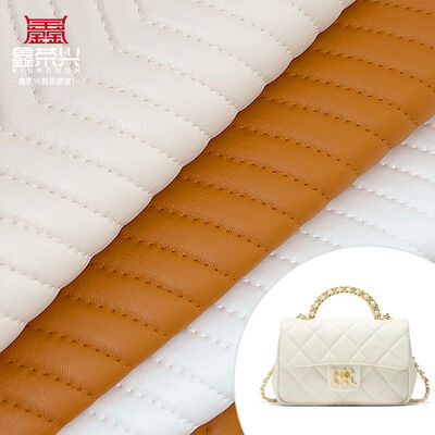 1,8 mm dickes PVC-Stickerei-geprägtes Streifenmuster Kunstleder wasserdichte Tasche Tischmatte Schuhe Geldbörse Dekor Gürtel Sofa