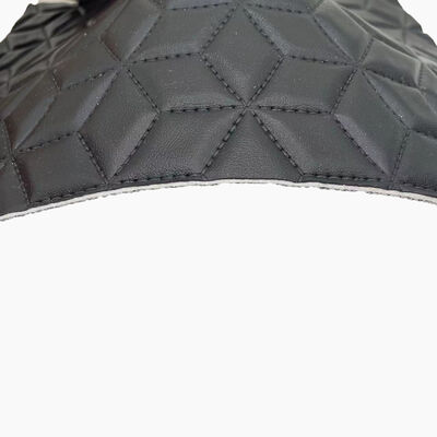 Kundenspezifisches PVC-Diamant-Stickerei-Stepp-Perlglanz-Synthetikleder-Nadel-Stanzschaum für Autositzbezug-Sofa-Kunstleder-Gewebe