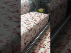 Druckfarbener Schmetterling verliebt in Blumen PVC PU Synthetisches Falsches Ledermaterial